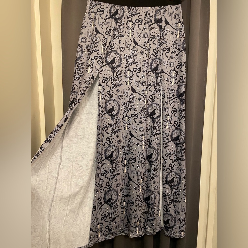 Maxi Skirt with Gothic Symbols Gray & Black Size L - Picture 3 of 15